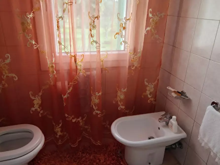 Immagine 6 di Casa trifamiliare in vendita  in Via Longhin a Giavera Del Montello