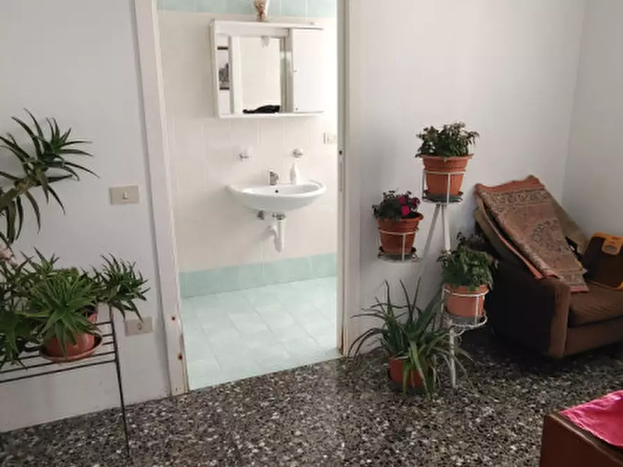 Immagine 10 di Casa trifamiliare in vendita  in Via Longhin a Giavera Del Montello