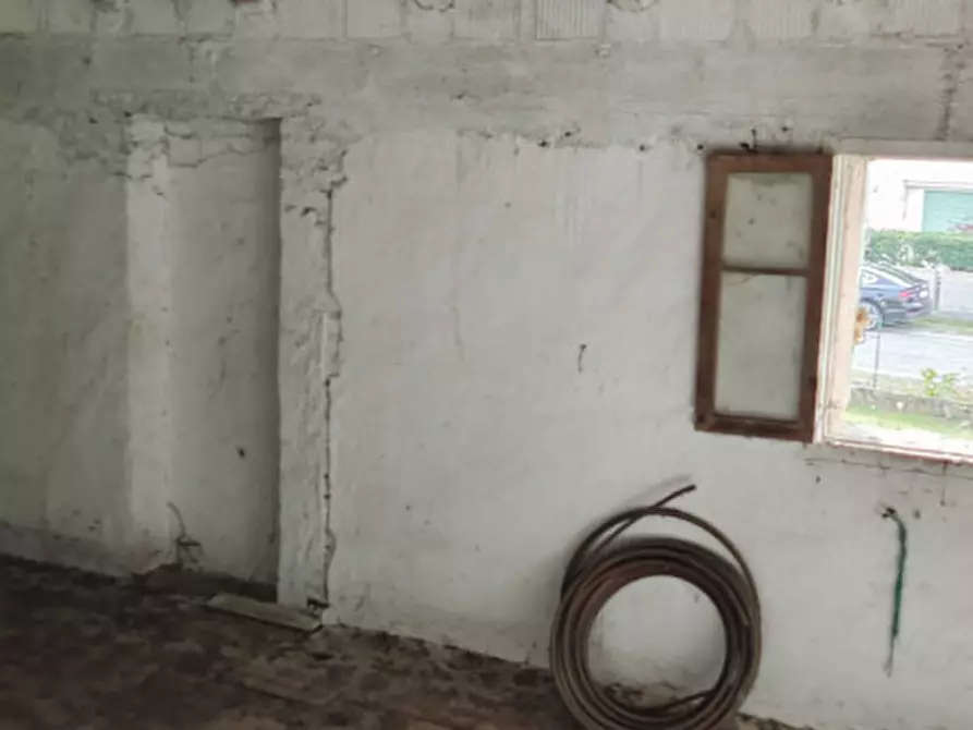 Immagine 32 di Casa trifamiliare in vendita  in Via Longhin a Giavera Del Montello