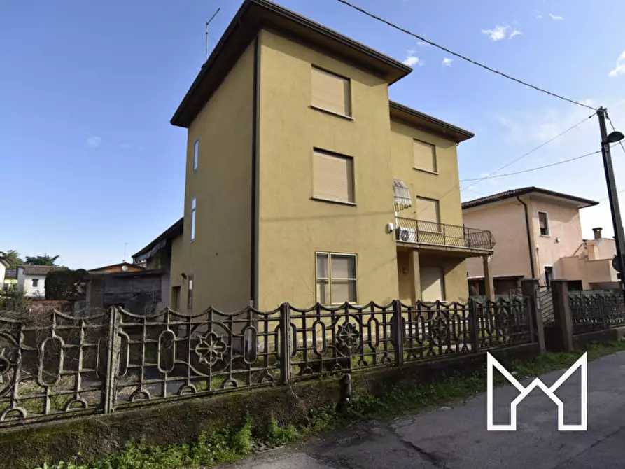 Immagine 1 di Casa indipendente in vendita  a Cartigliano