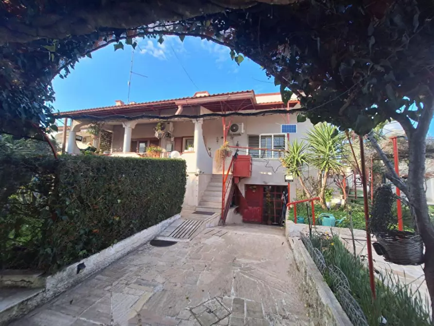 Immagine 1 di Villa in vendita  in Via Bernardo Pasquini, N. 19 a Statte