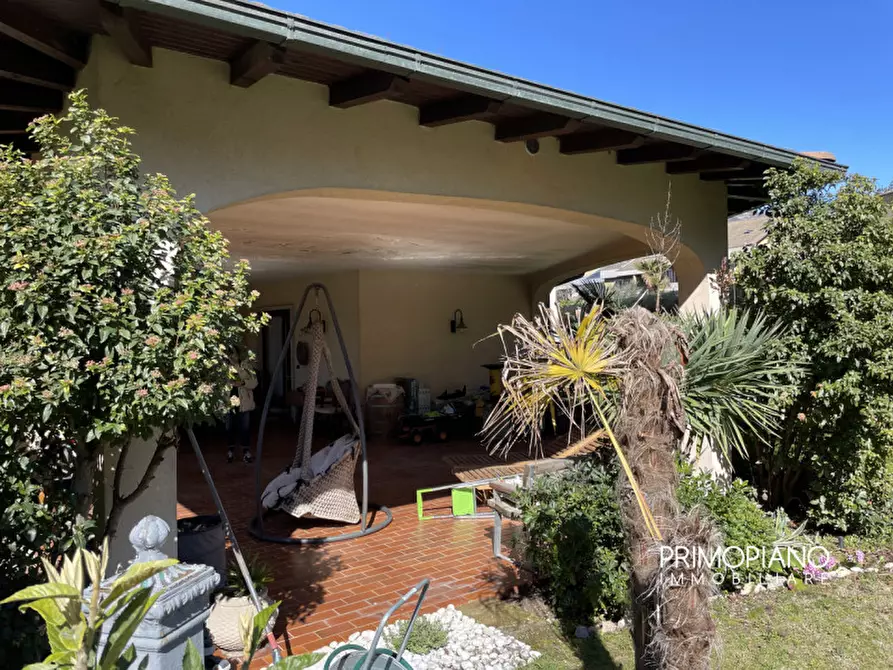 Immagine 8 di Villa in vendita  in Viale 4 Novembre a Ala