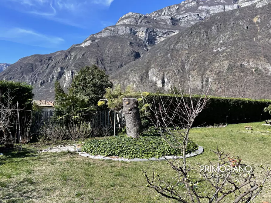 Immagine 10 di Villa in vendita  in Viale 4 Novembre a Ala