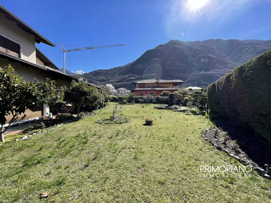 Immagine 14 di Villa in vendita  in Viale 4 Novembre a Ala