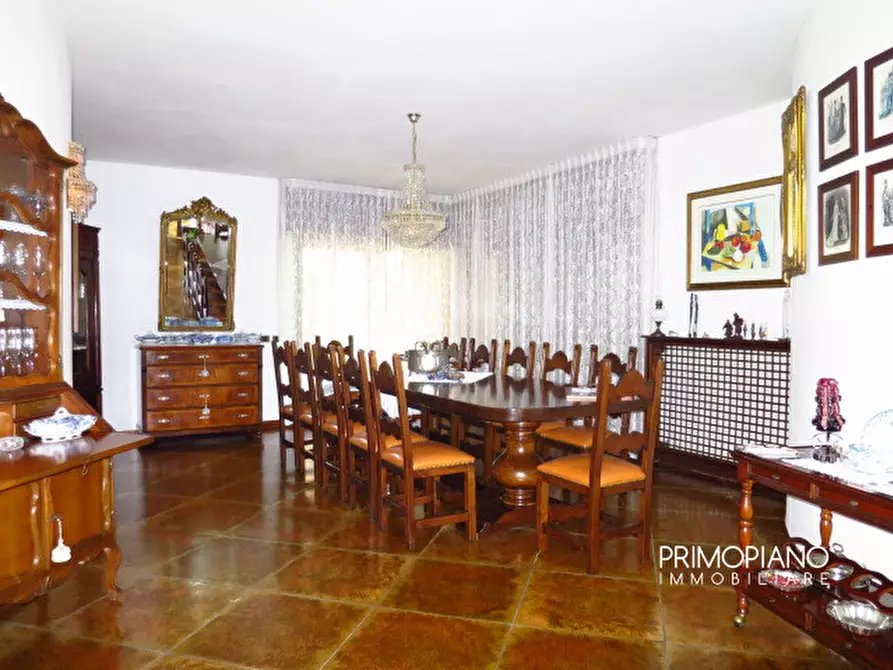 Immagine 19 di Villa in vendita  in Viale 4 Novembre a Ala