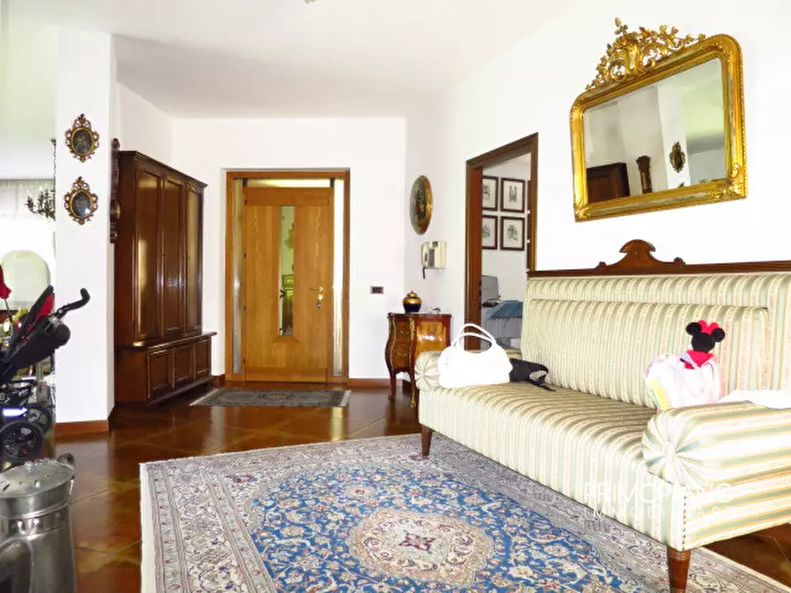 Immagine 21 di Villa in vendita  in Viale 4 Novembre a Ala