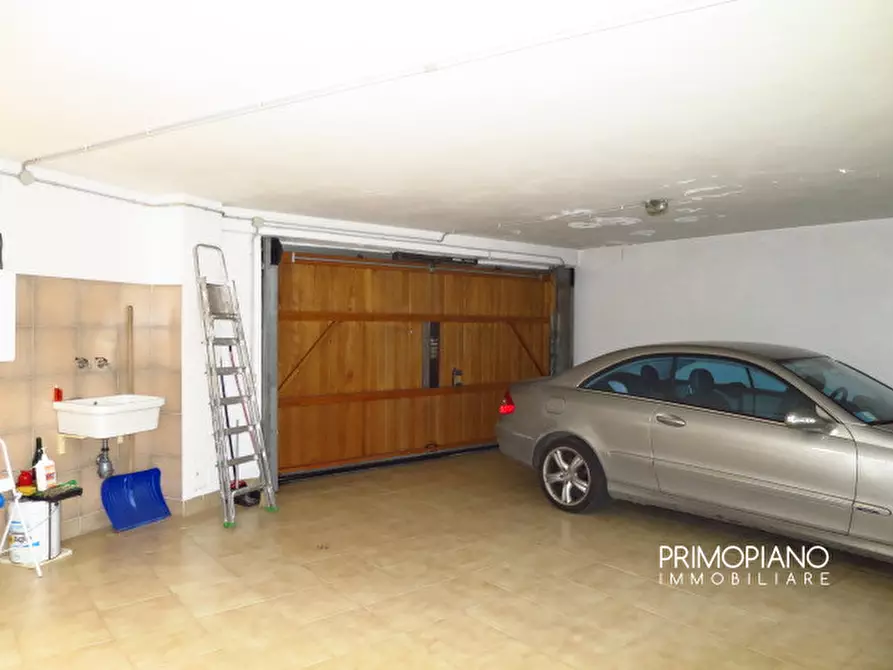 Immagine 42 di Villa in vendita  in Viale 4 Novembre a Ala