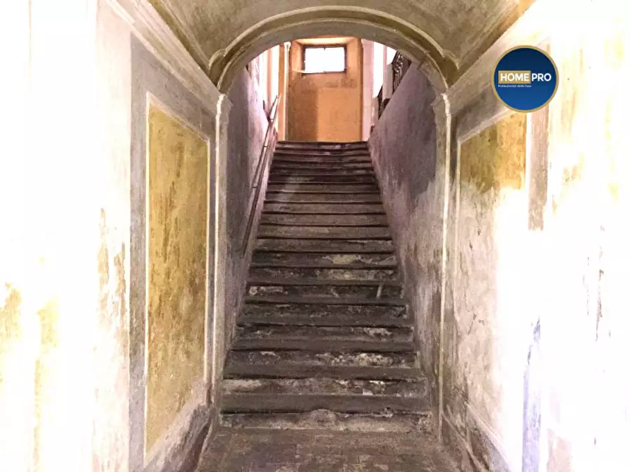Immagine 8 di Palazzo in vendita  in via Battisti a Arcevia