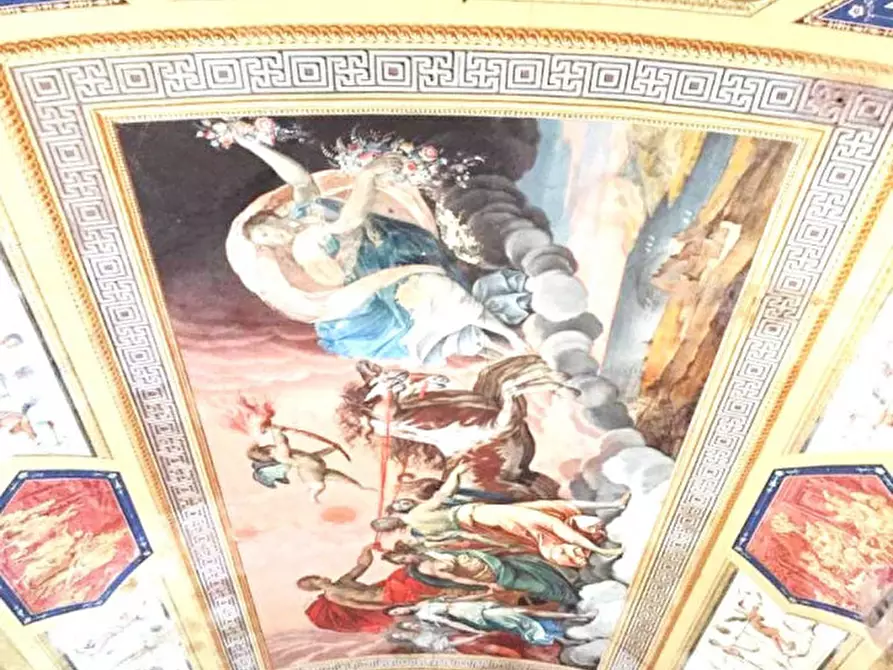 Immagine 21 di Palazzo in vendita  in via Battisti a Arcevia