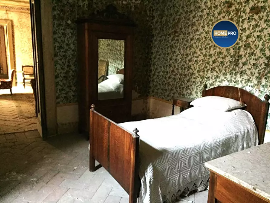 Immagine 27 di Palazzo in vendita  in via Battisti a Arcevia