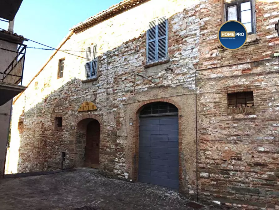 Immagine 29 di Palazzo in vendita  in via Battisti a Arcevia