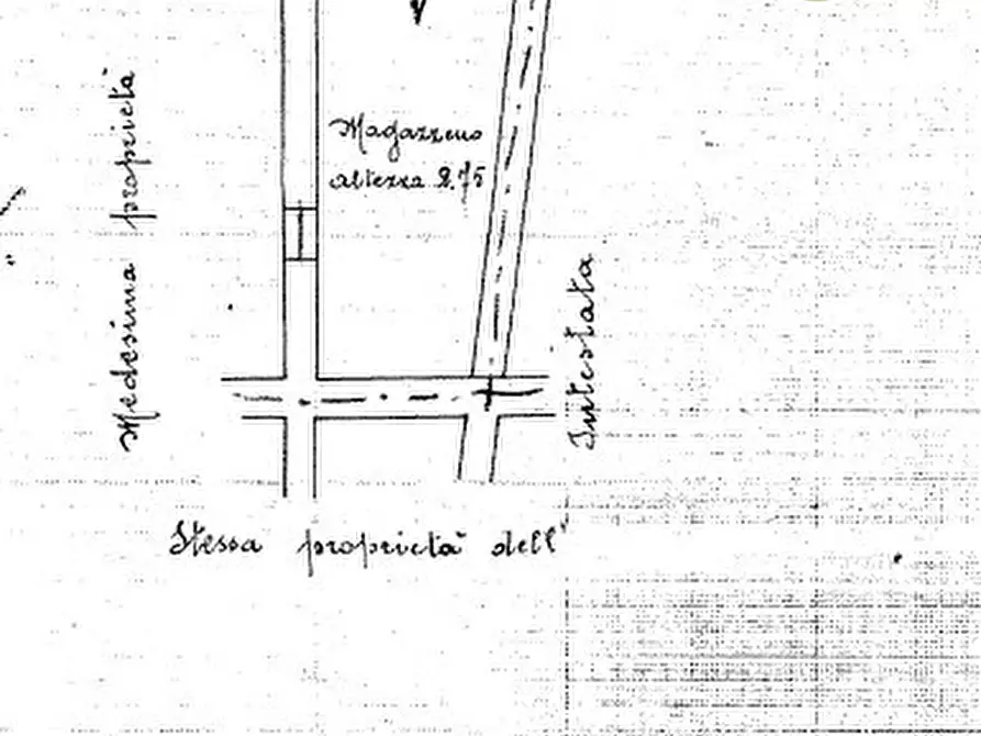 Immagine 38 di Palazzo in vendita  in via Battisti a Arcevia