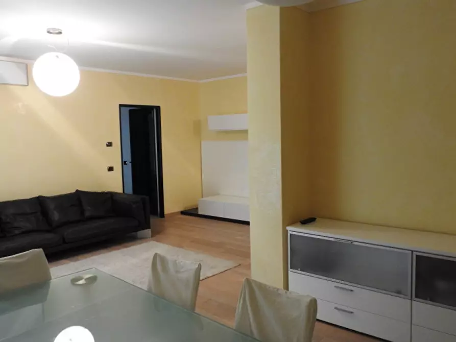 Immagine 3 di Appartamento in vendita  in Piazzale della Macina a Parma