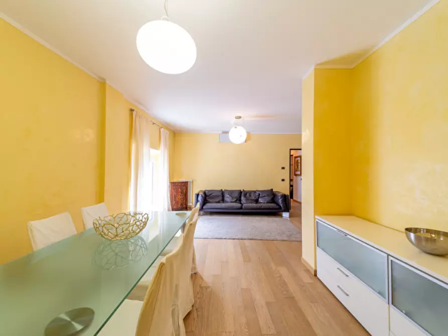 Immagine 5 di Appartamento in vendita  in Piazzale della Macina a Parma