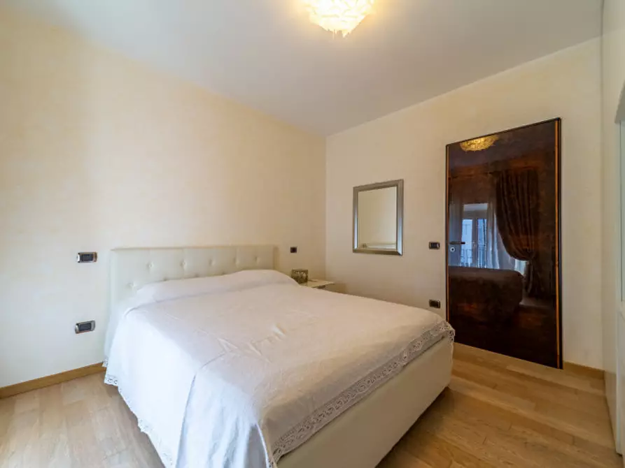 Immagine 13 di Appartamento in vendita  in Piazzale della Macina a Parma