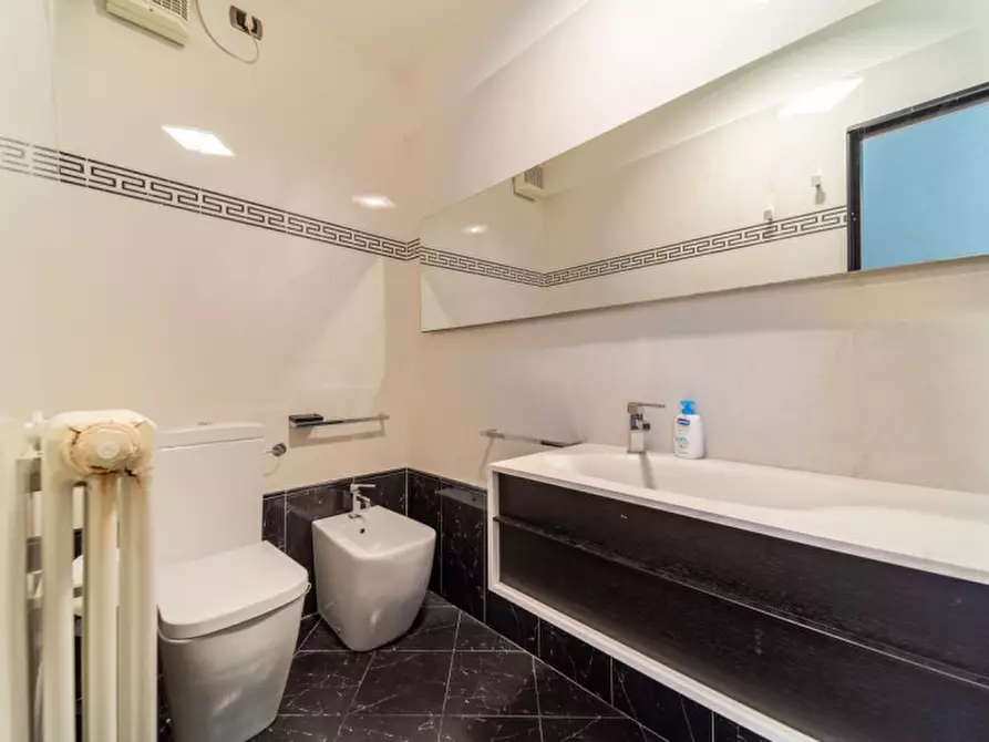 Immagine 28 di Appartamento in vendita  in Piazzale della Macina a Parma