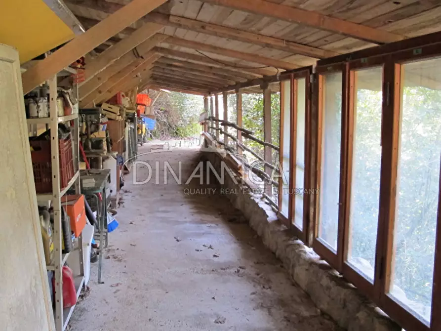 Immagine 19 di Agriturismo in vendita  a Lamporecchio