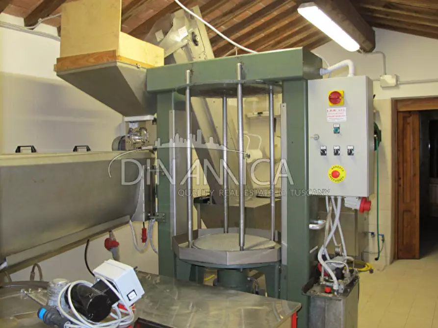 Immagine 24 di Agriturismo in vendita  a Lamporecchio