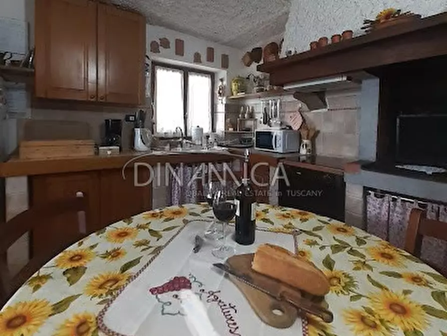 Immagine 61 di Agriturismo in vendita  a Lamporecchio