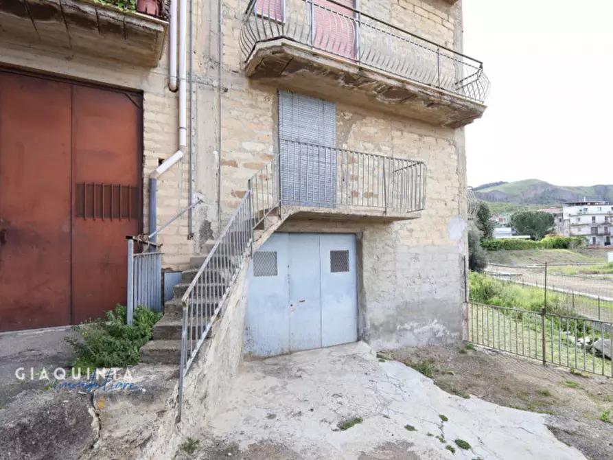 Immagine 23 di Casa bifamiliare in vendita  in Via Salvatore Nolfo n. 48 a Palagonia
