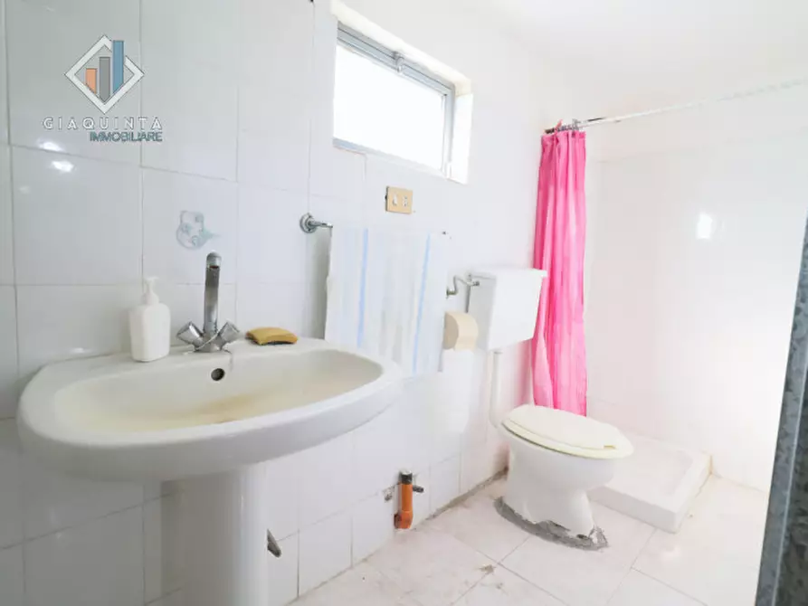 Immagine 33 di Casa bifamiliare in vendita  in Via Salvatore Nolfo n. 48 a Palagonia