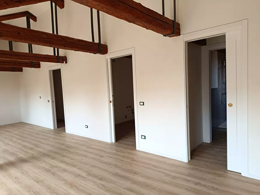 Immagine 3 di Appartamento in vendita  in campo san giovanni e paolo a Venezia