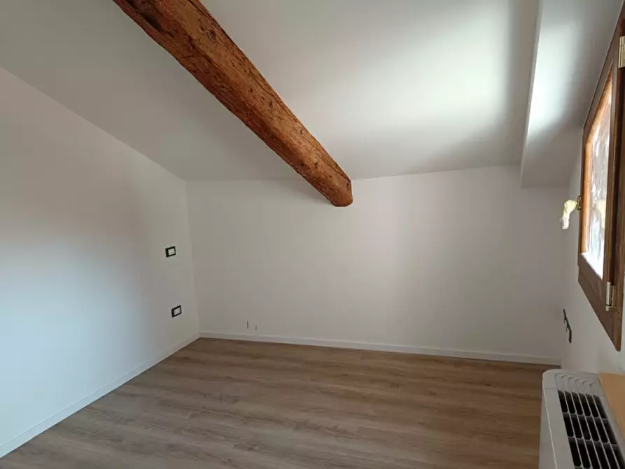 Immagine 6 di Appartamento in vendita  in campo san giovanni e paolo a Venezia