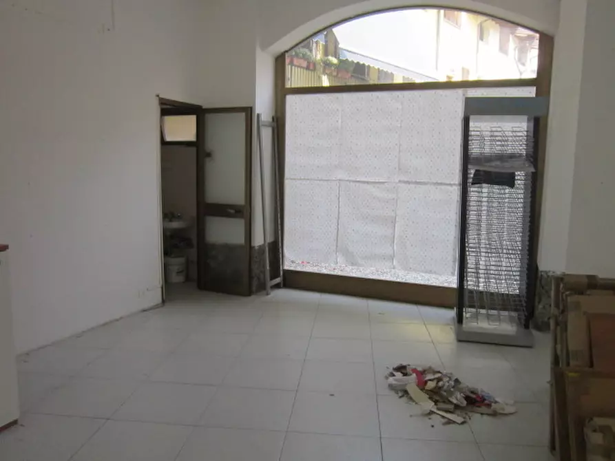 Immagine 3 di Negozio in vendita  in Via Roma 65 a Cassina De' Pecchi