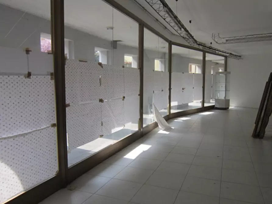 Immagine 7 di Negozio in vendita  in Via Roma 65 a Cassina De' Pecchi