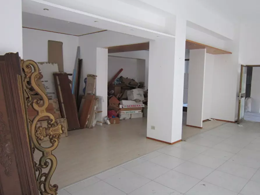 Immagine 11 di Negozio in vendita  in Via Roma 65 a Cassina De' Pecchi