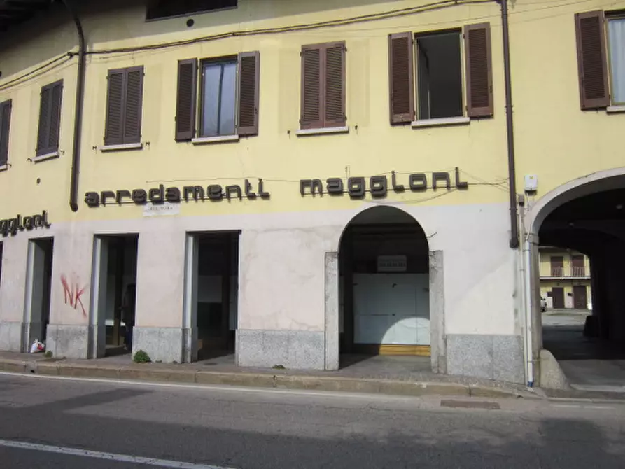 Immagine 13 di Negozio in vendita  in Via Roma 65 a Cassina De' Pecchi