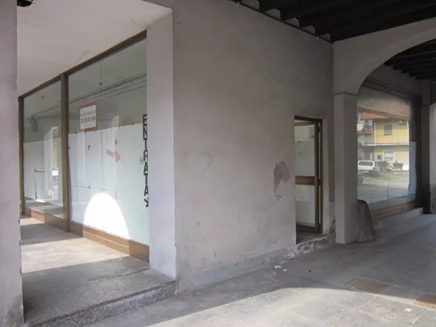 Immagine 14 di Negozio in vendita  in Via Roma 65 a Cassina De' Pecchi