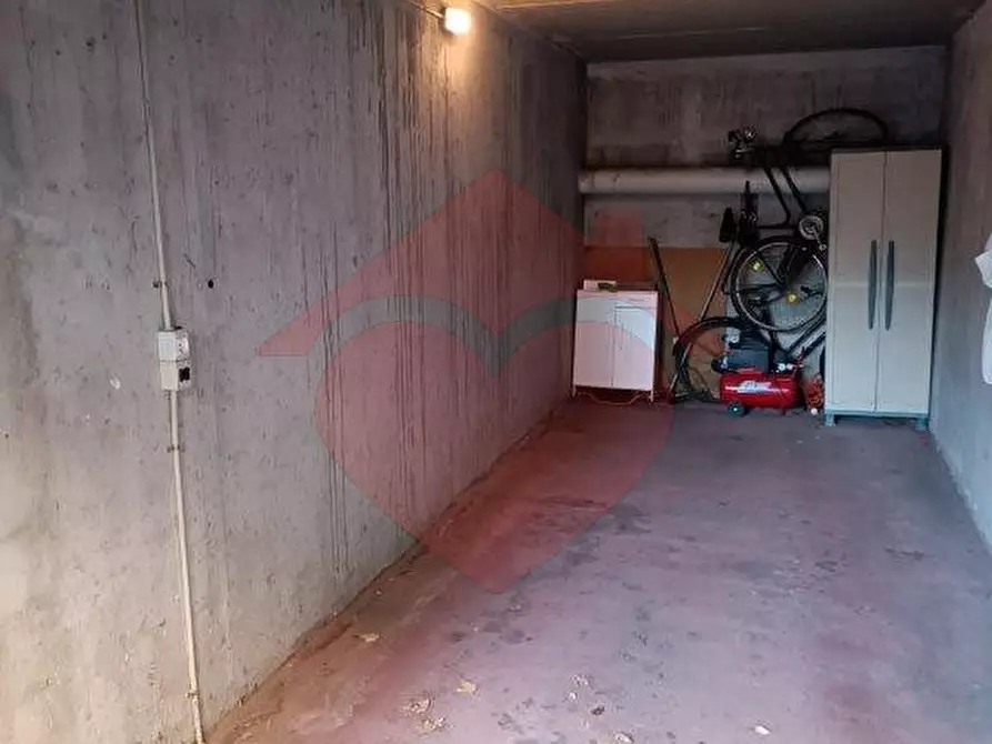 Immagine 1 di Garage in vendita  in via matteotti a Gorgonzola