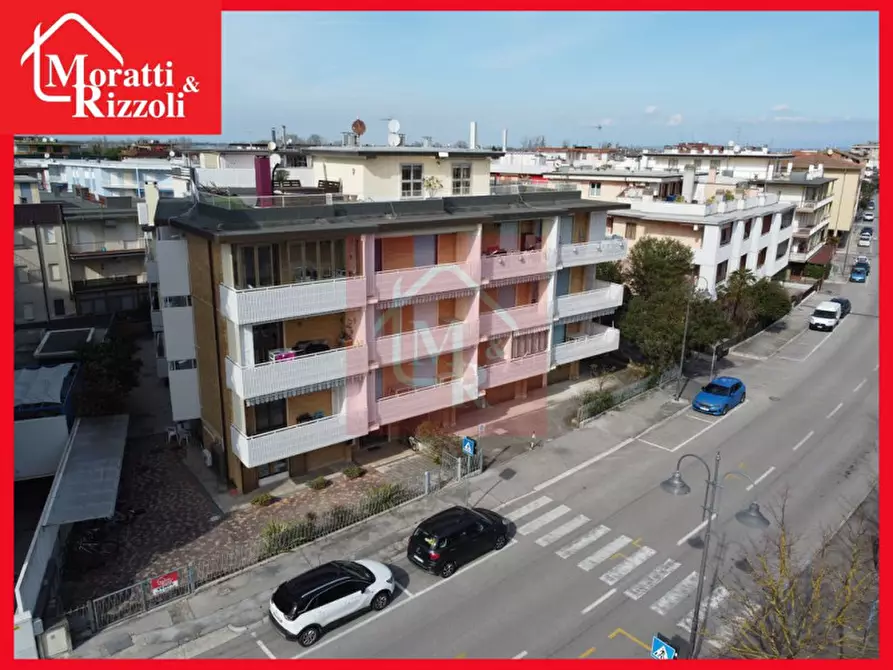 Immagine 1 di Appartamento in vendita  in viale Italia 25 a Grado