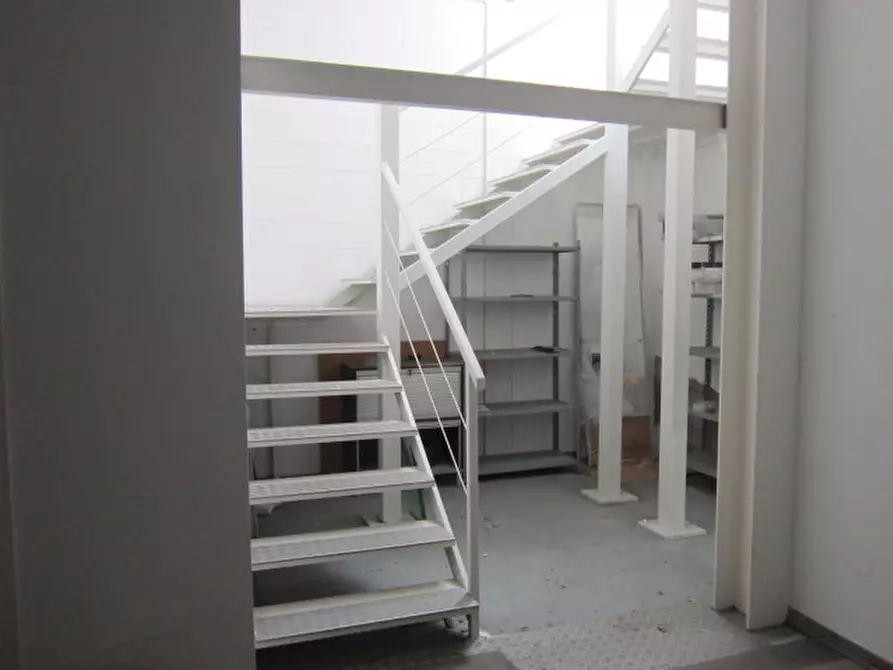 Immagine 2 di Magazzino in vendita  in Via Carlo Serassi 5 a Bergamo