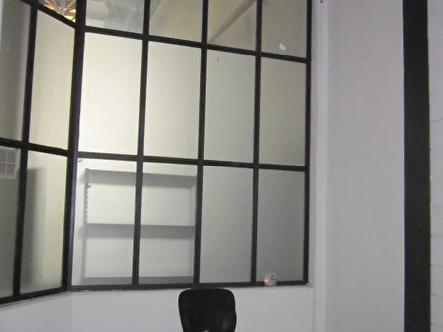 Immagine 3 di Magazzino in vendita  in Via Carlo Serassi 5 a Bergamo