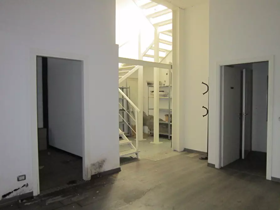Immagine 5 di Magazzino in vendita  in Via Carlo Serassi 5 a Bergamo