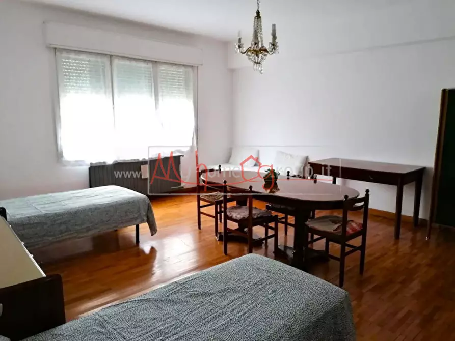 Immagine 1 di Appartamento in vendita  in via san pietro a Padova