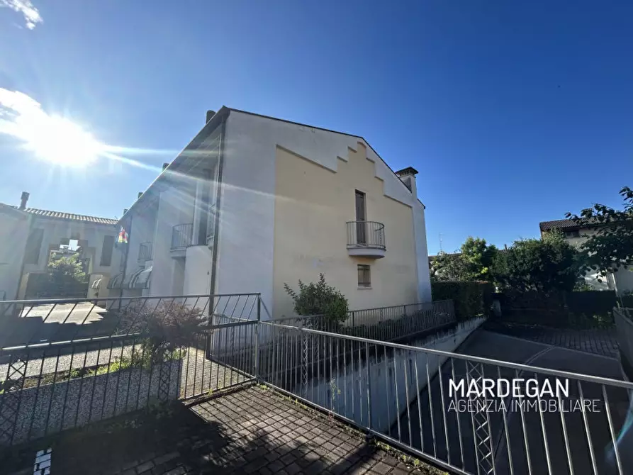 Immagine 5 di Villetta a schiera in vendita  in VIA VENEZIA a San Martino Di Lupari