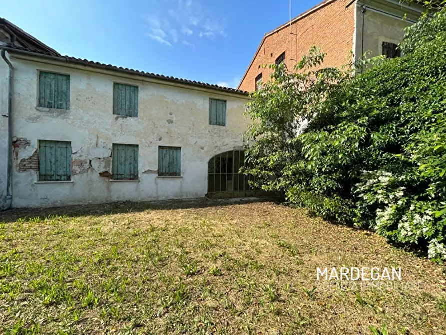 Immagine 8 di Palazzo in vendita  in VIA ROMA a San Martino Di Lupari