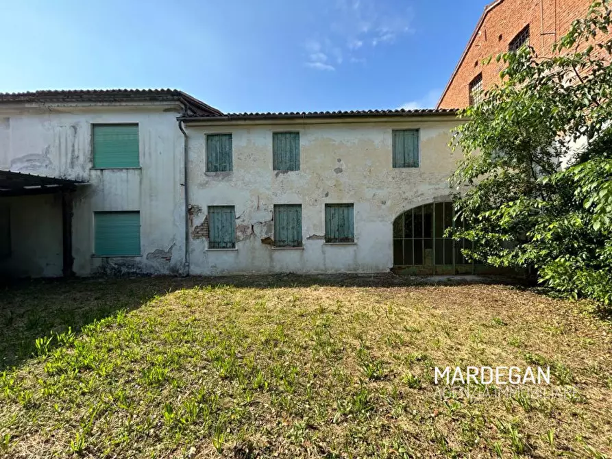 Immagine 9 di Palazzo in vendita  in VIA ROMA a San Martino Di Lupari