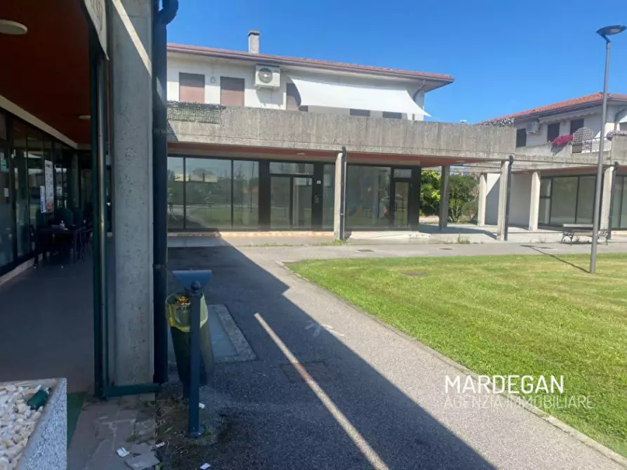 Immagine 2 di Negozio in vendita  in VIA MURI BIANCHI a Cittadella