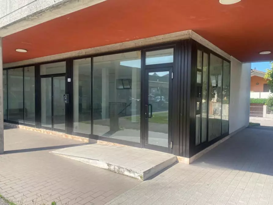 Immagine 3 di Negozio in vendita  in VIA MURI BIANCHI a Cittadella