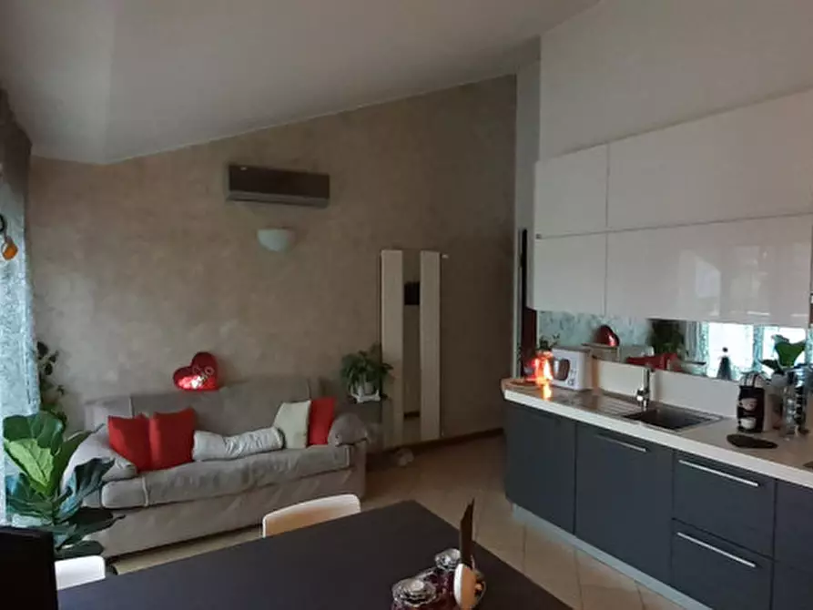 Immagine 1 di Appartamento in vendita  in VIA DON STURZO 11 a Gorgonzola