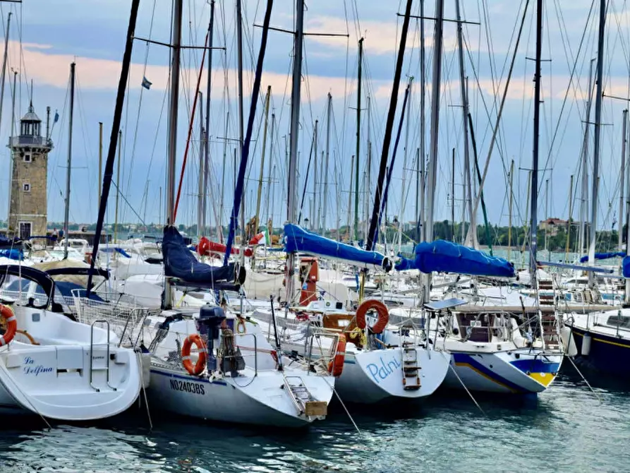 Immagine 13 di Villa in vendita  in Via Milano a Desenzano Del Garda