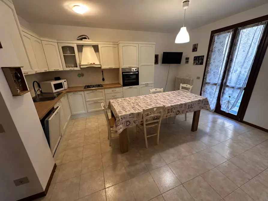 Immagine 1 di Appartamento in vendita  in VIA BASSA a Oppeano