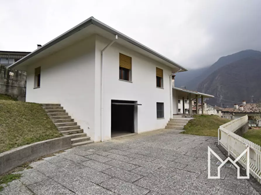 Immagine 2 di Casa indipendente in vendita  a Bassano Del Grappa