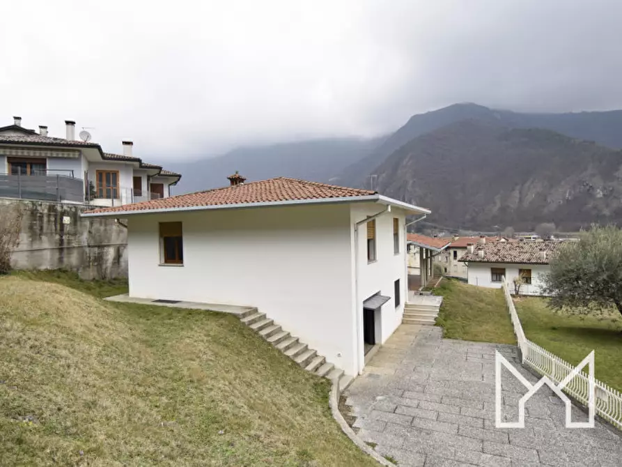 Immagine 4 di Casa indipendente in vendita  a Bassano Del Grappa