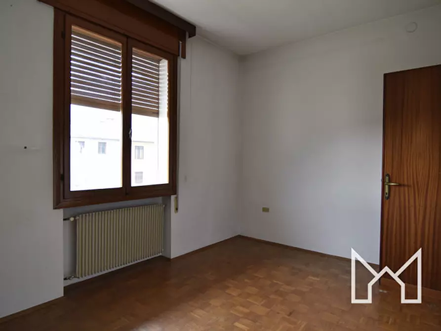 Immagine 13 di Casa indipendente in vendita  a Bassano Del Grappa