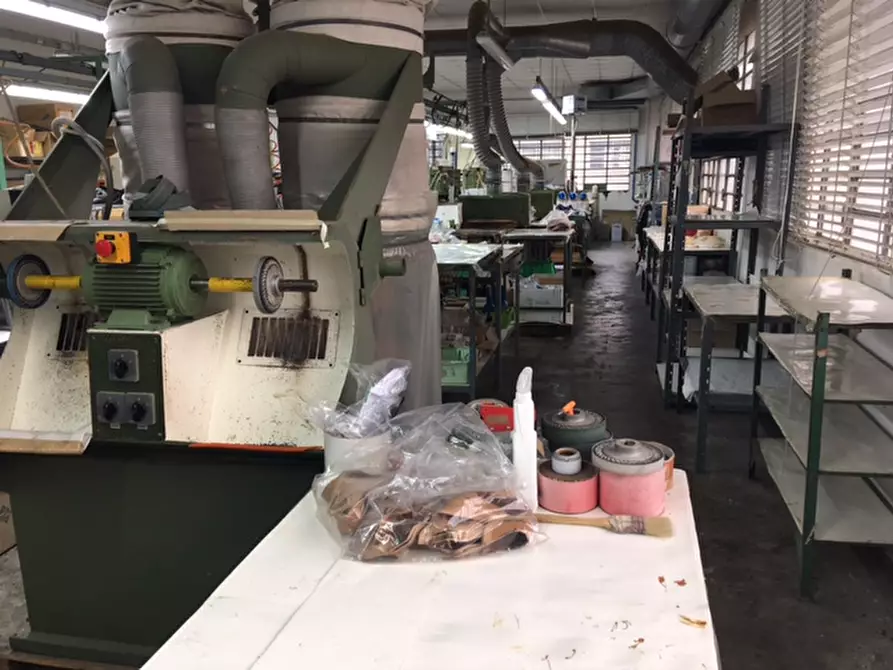 Immagine 2 di Laboratorio in affitto  a Fiesso D'artico